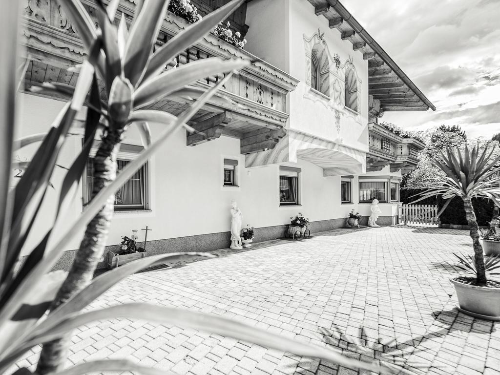 Apart Christine Aschau Im Zillertal Exterior foto
